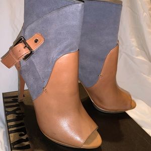 Luxury Rebel Peep Toe Booties 39.5 Blue Tan